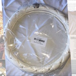 Steering wheel cover